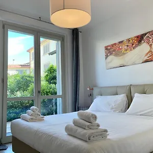  Apartment Borgo Guelfo V