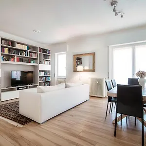 Piazza Roma - The House Of Travelers Apartment Como