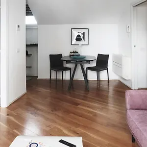 Comecasa Attic 5 Min Walk From Duomo Apartment Milan